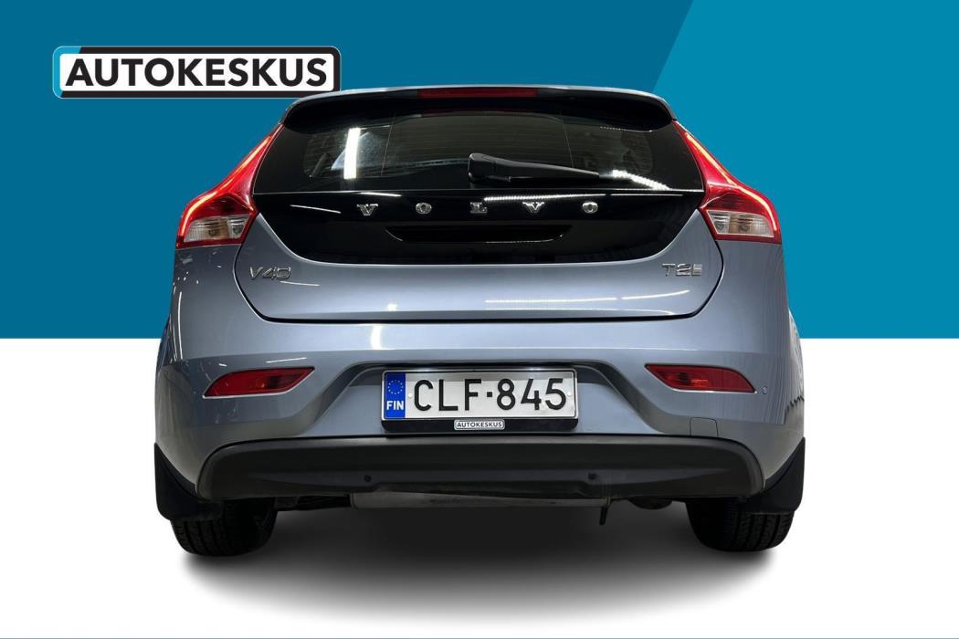 VOLVO V40 2017