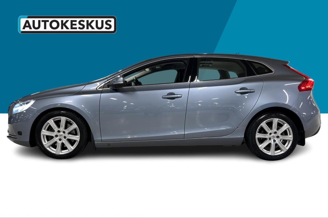 VOLVO V40 2017