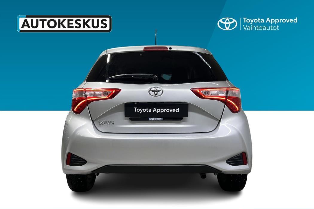TOYOTA Yaris 2019