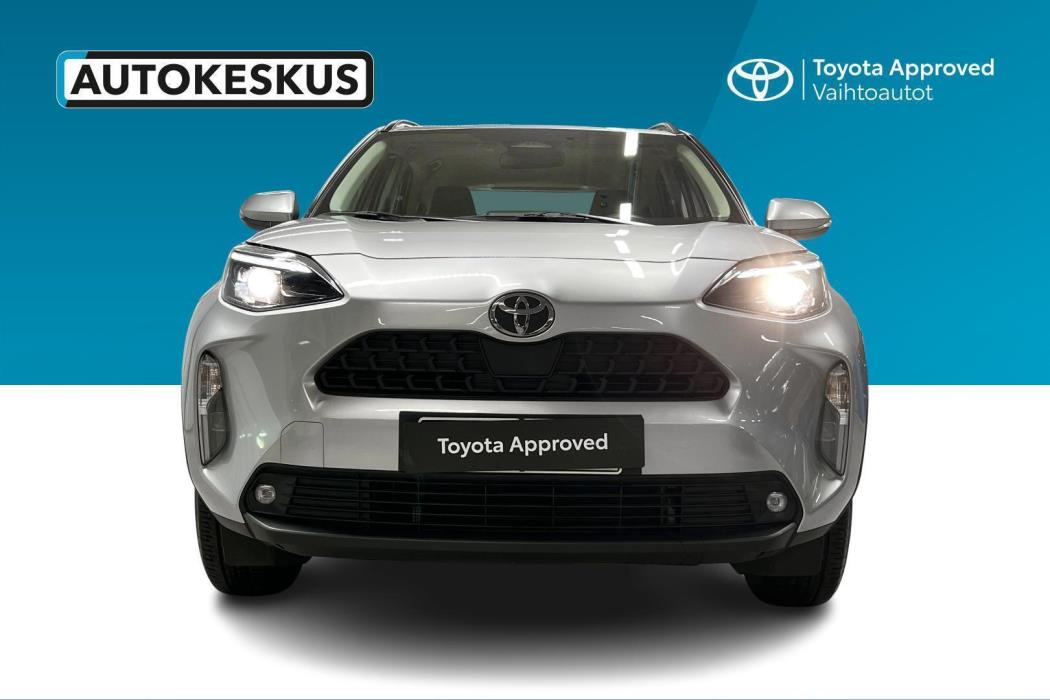 TOYOTA Yaris Cross 2025