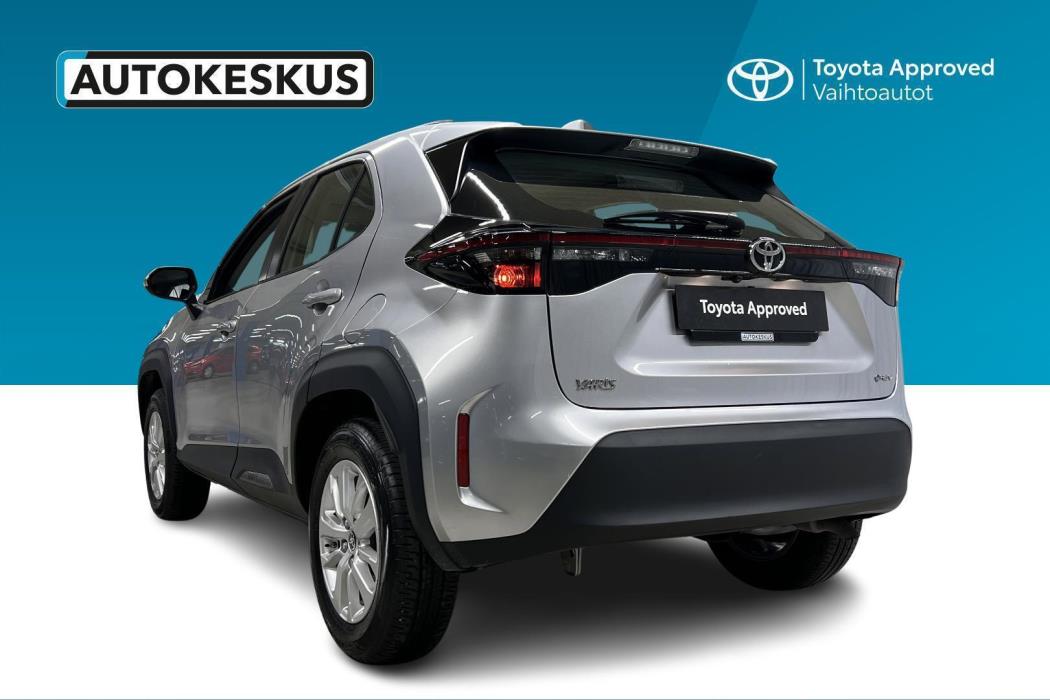 TOYOTA Yaris Cross 2025