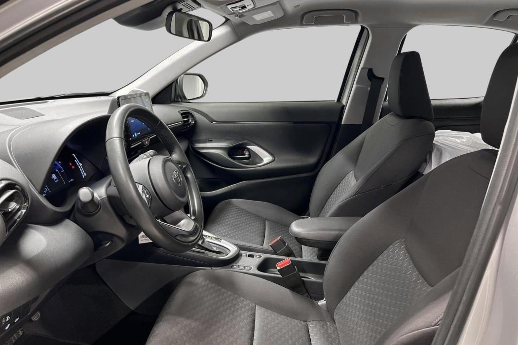 TOYOTA Yaris Cross 2025
