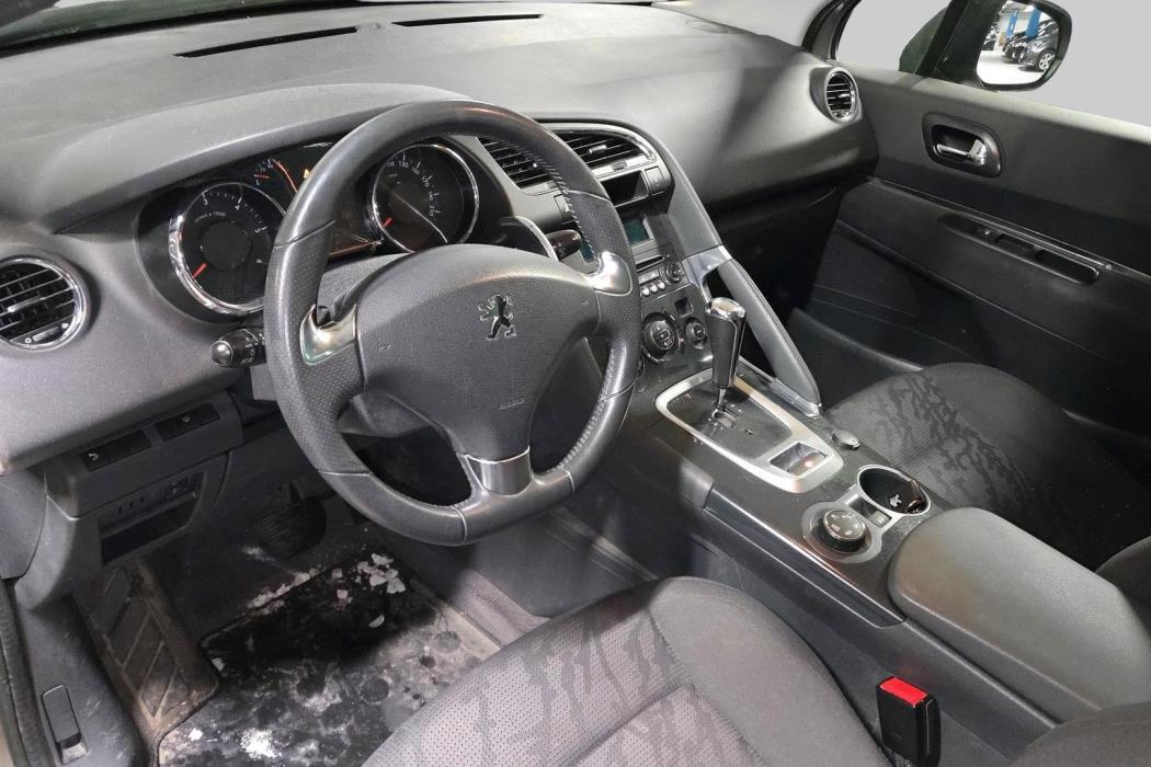 PEUGEOT 3008 2013