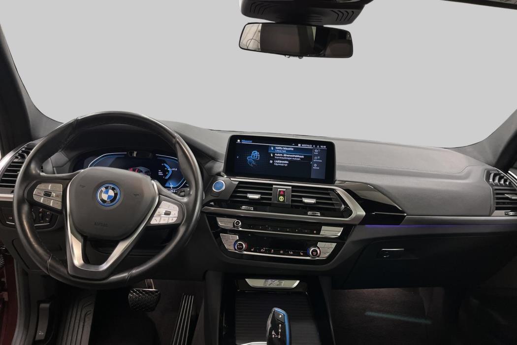 BMW iX3 2021