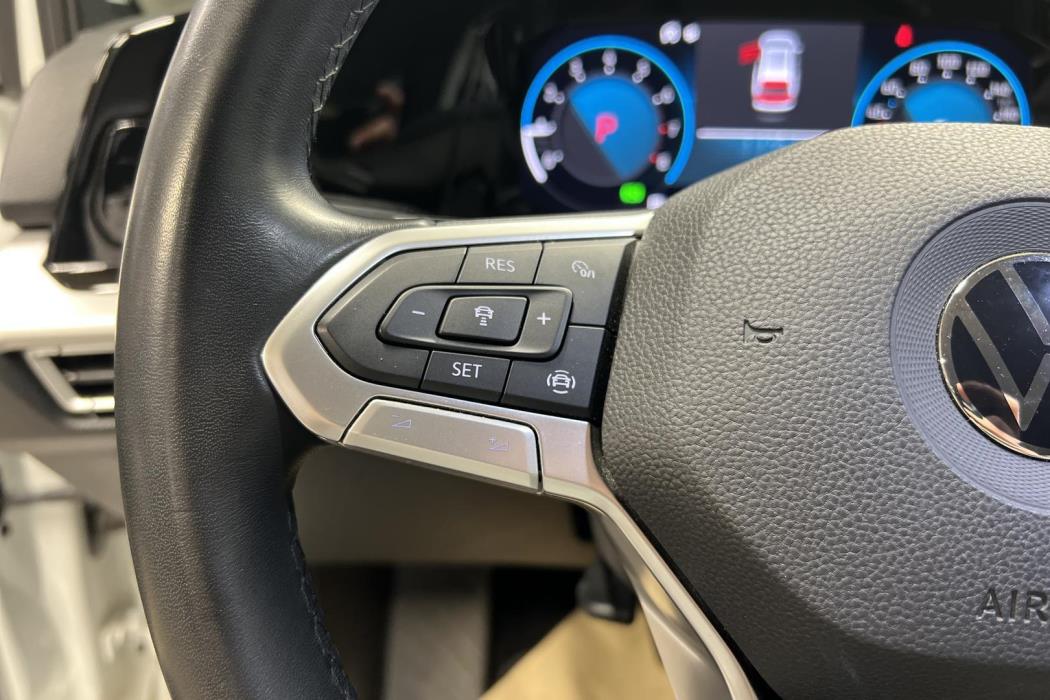 VOLKSWAGEN Golf 2022