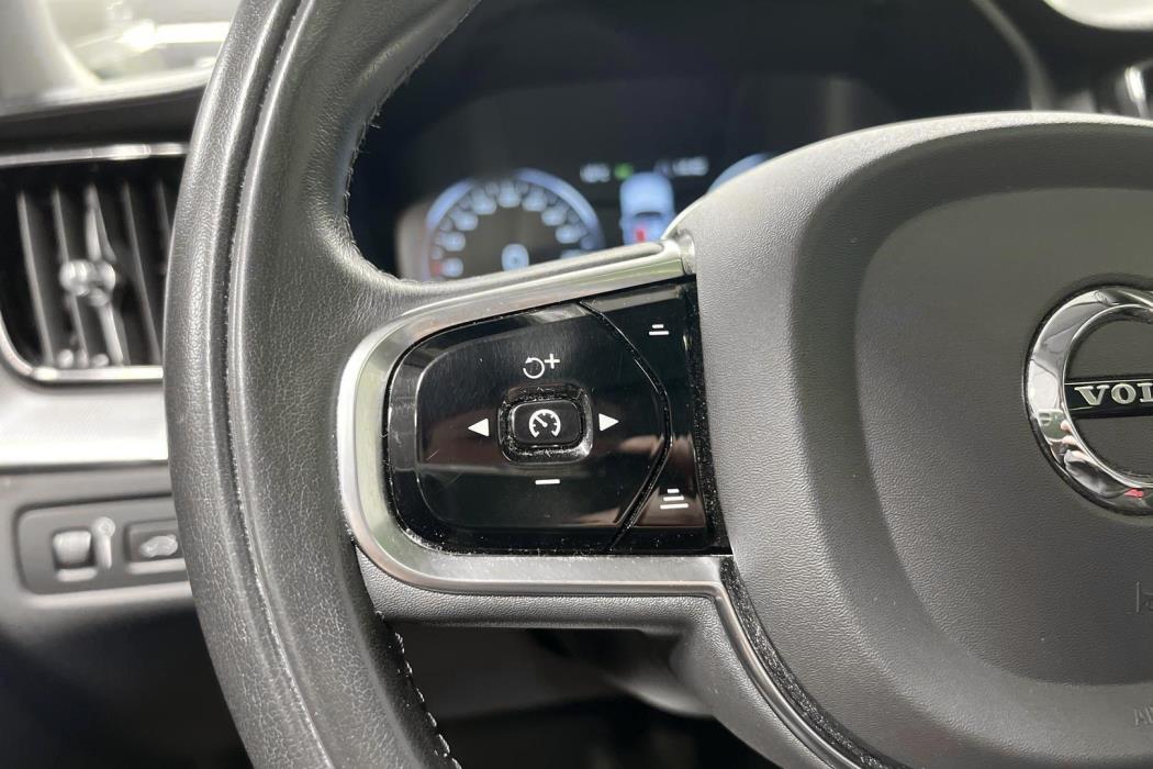 VOLVO XC60 2020