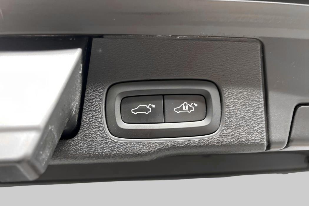 VOLVO XC60 2020