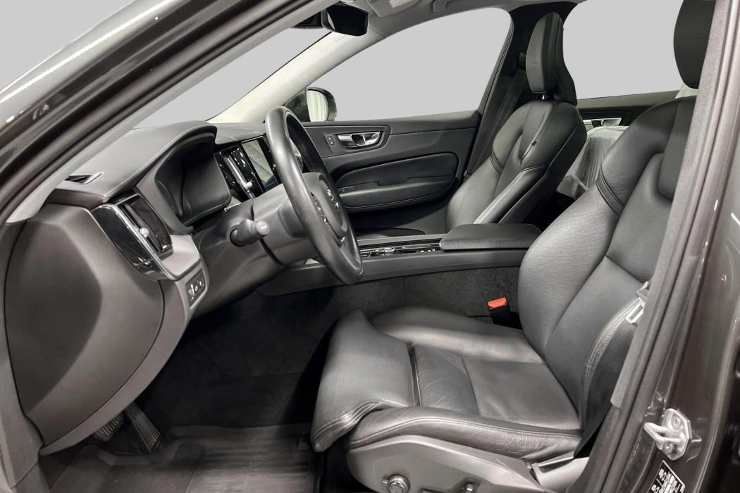 VOLVO XC60 2020