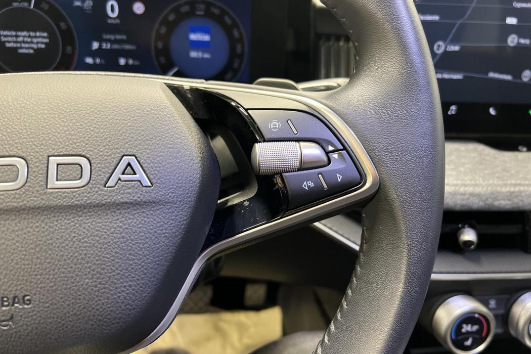 SKODA Superb 2025