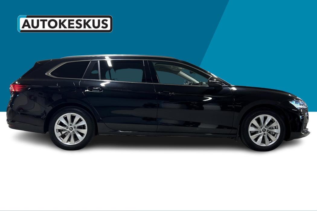 SKODA Superb 2025