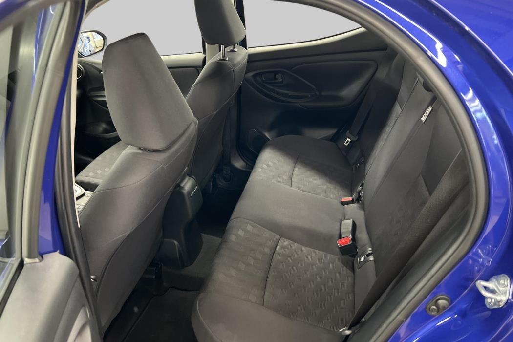TOYOTA Yaris 2025