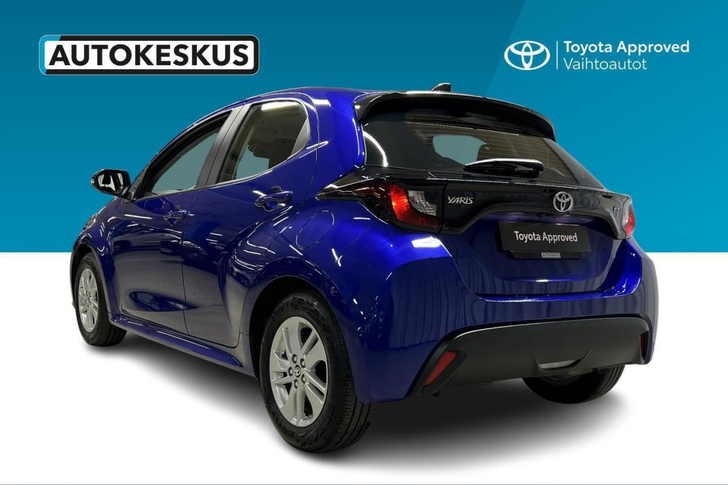 TOYOTA Yaris 2025