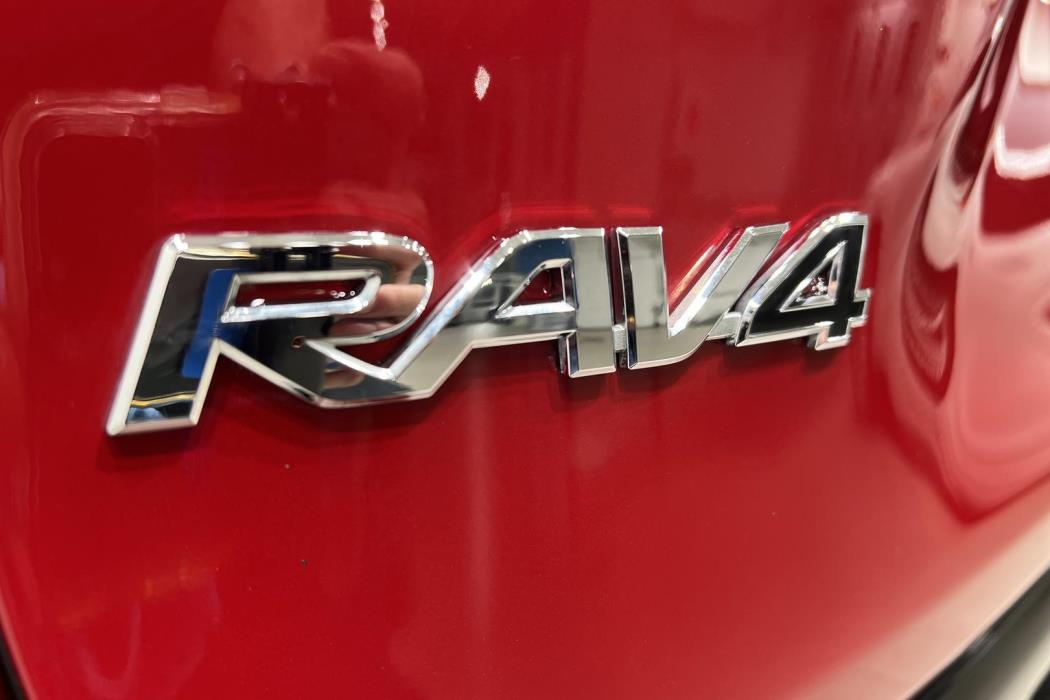 TOYOTA RAV4 PLUG-IN 2024