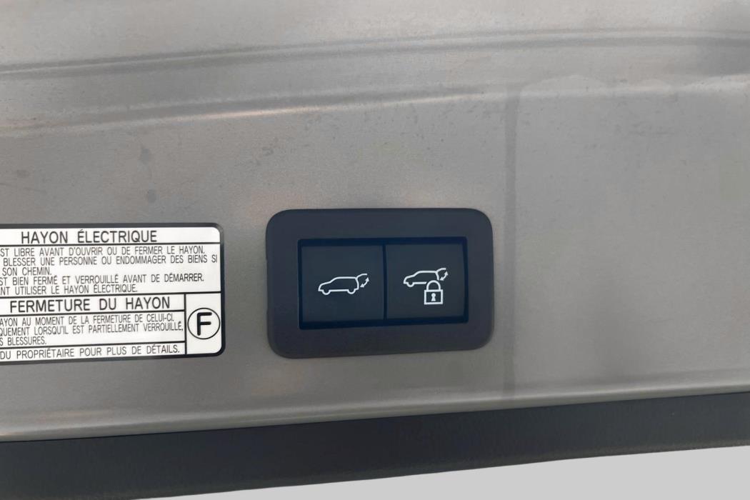 TOYOTA Corolla Cross 2025