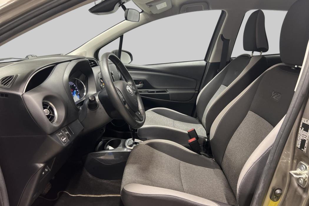 TOYOTA Yaris 2020