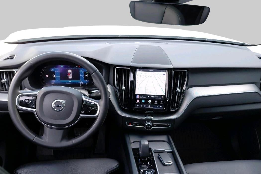 VOLVO XC60 2022