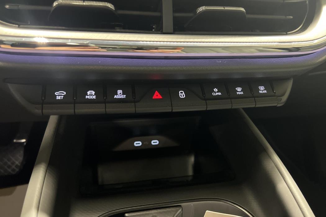 SKODA Enyaq 2025