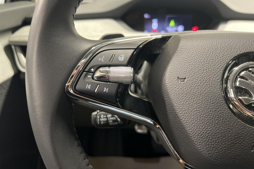 SKODA Enyaq 2025