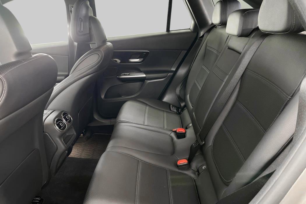MERCEDES-BENZ GLC 2023