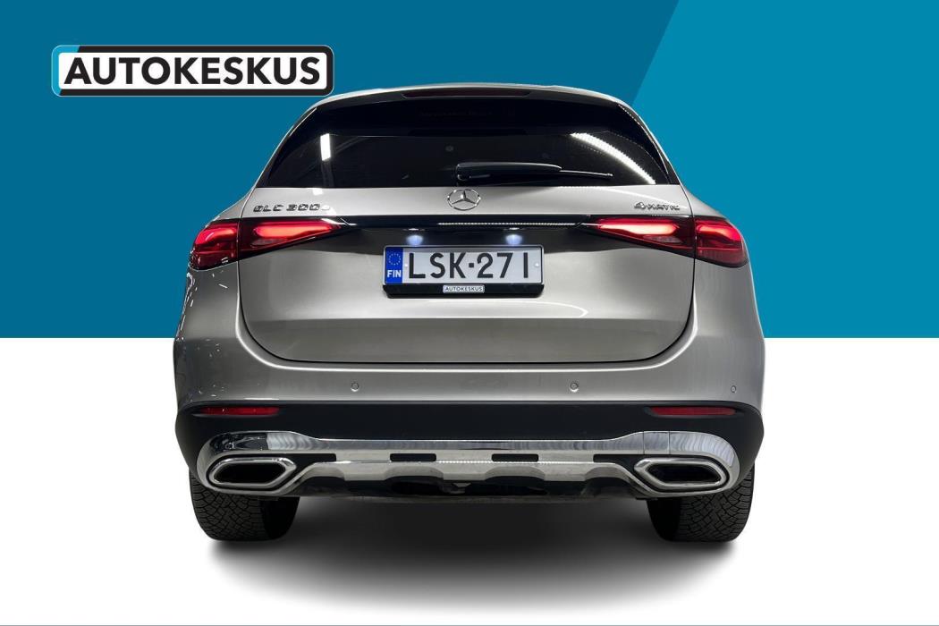 MERCEDES-BENZ GLC 2023