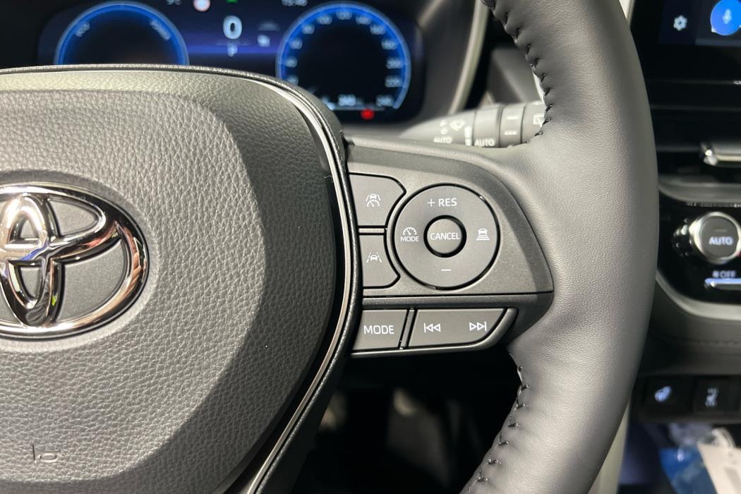 TOYOTA Corolla Cross 2025