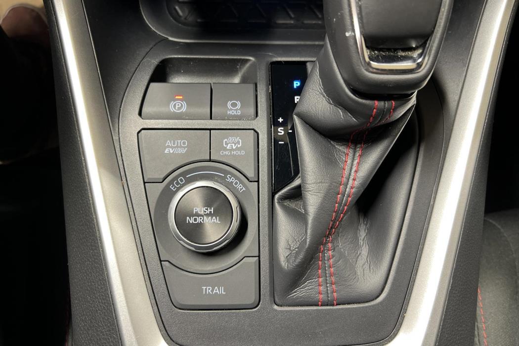 TOYOTA RAV4 Plug-in 2024