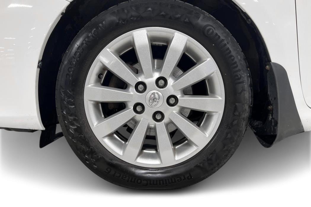 TOYOTA Corolla 2012