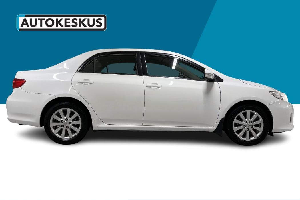 TOYOTA Corolla 2012