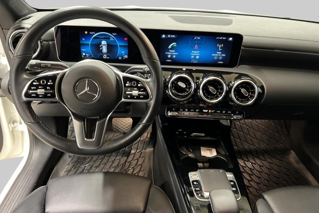 MERCEDES-BENZ CLA 2019