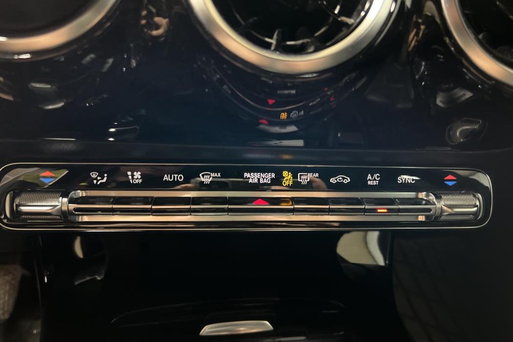 MERCEDES-BENZ CLA 2019