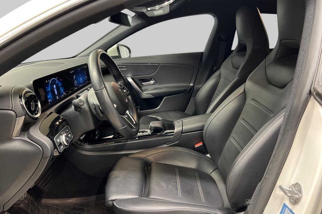 MERCEDES-BENZ CLA 2019