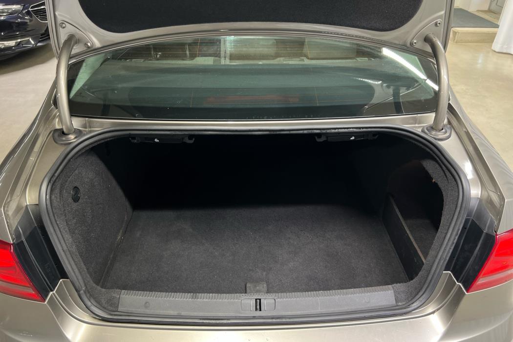 VOLKSWAGEN Passat 2013