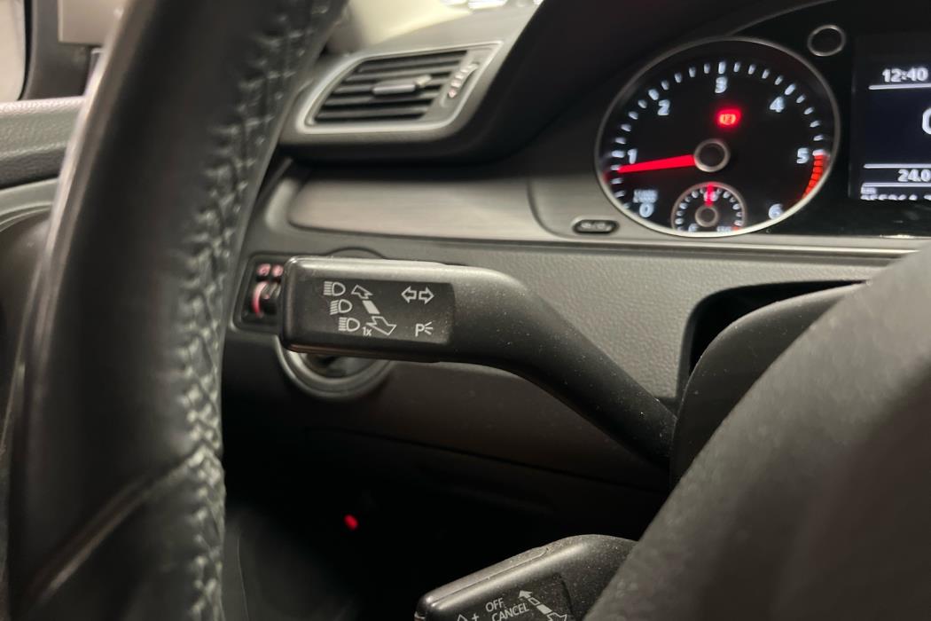 VOLKSWAGEN Passat 2013