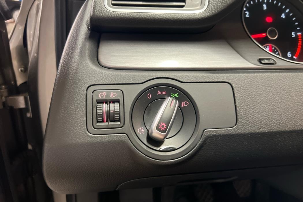 VOLKSWAGEN Passat 2013