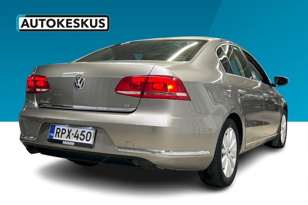 VOLKSWAGEN Passat 2013