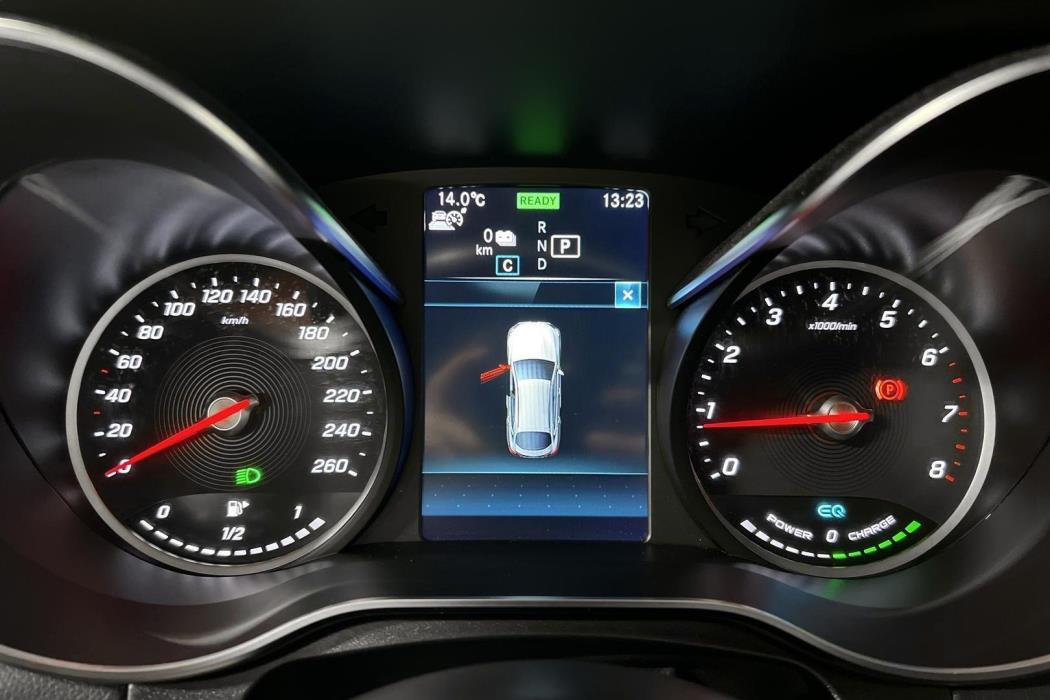 MERCEDES-BENZ GLC 2022