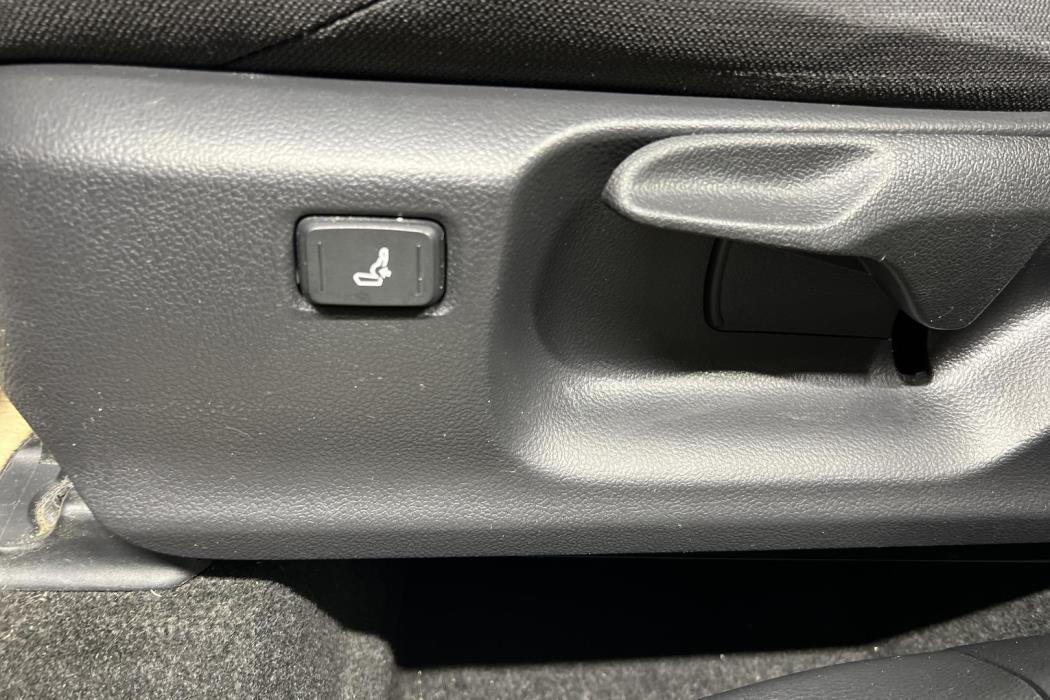 TOYOTA Corolla Cross 2023