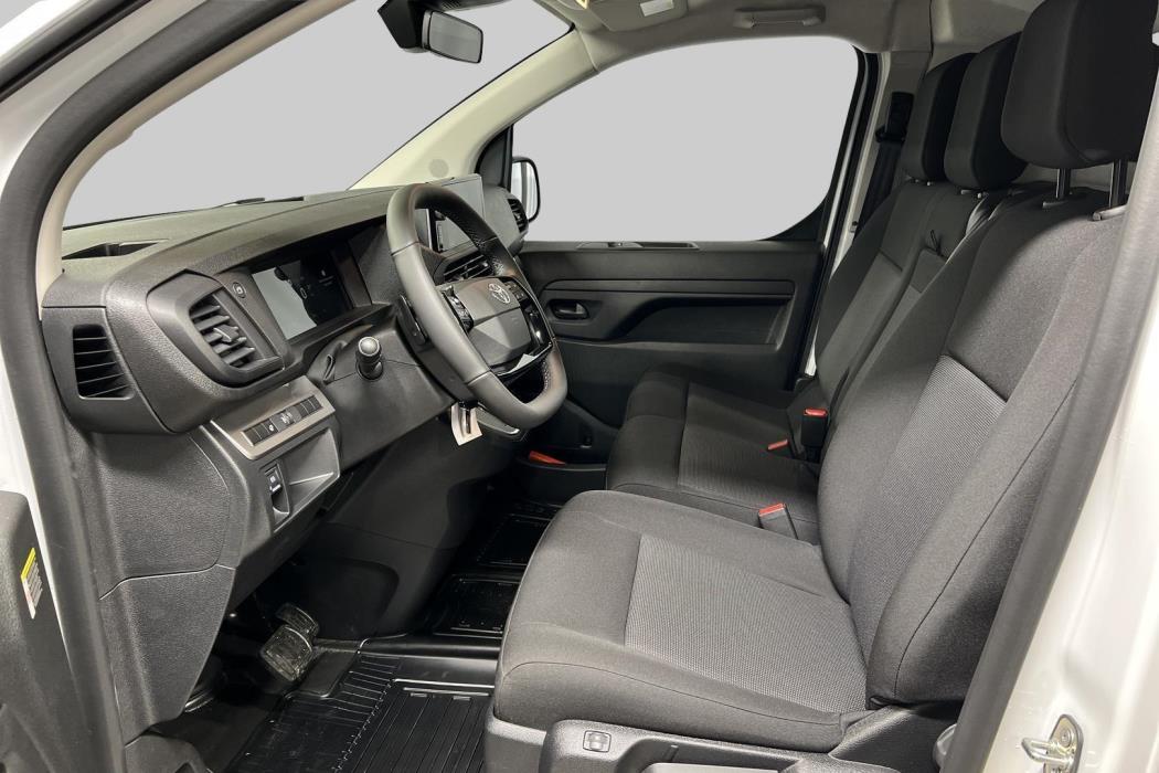 TOYOTA Proace 2025