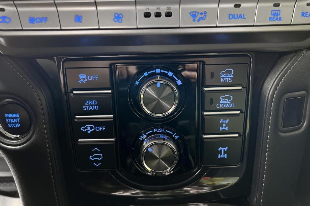 TOYOTA Land Cruiser 2021