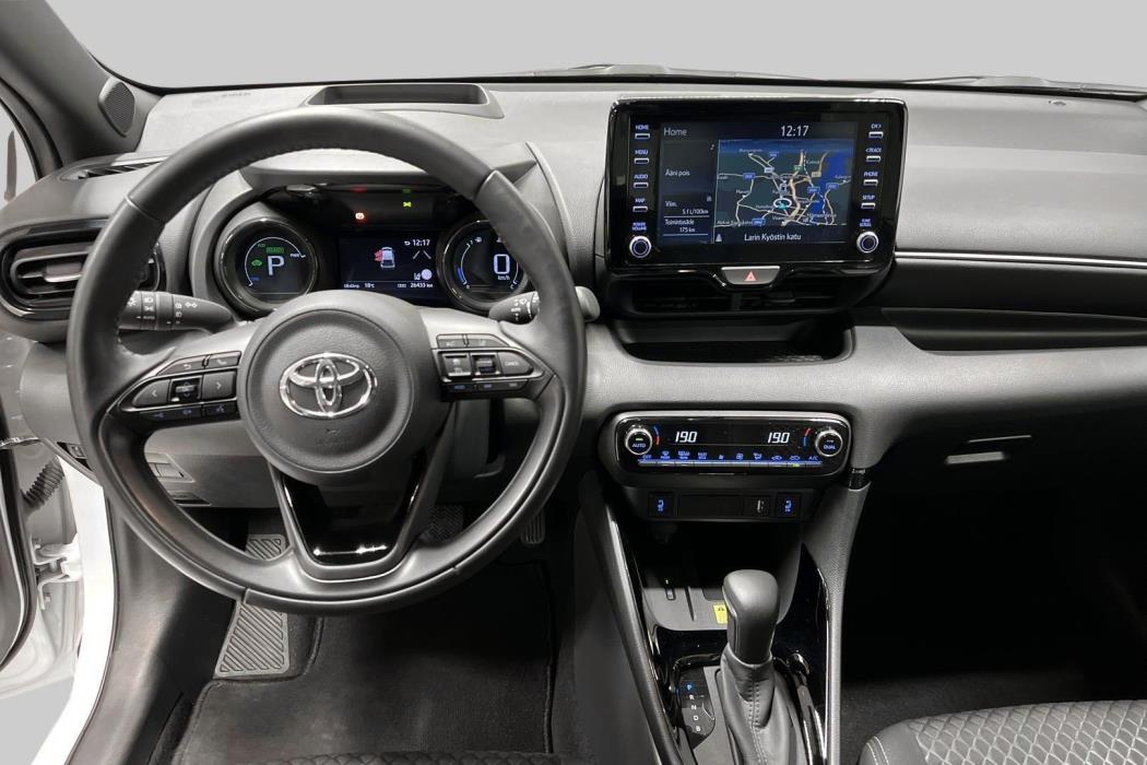 TOYOTA Yaris 2021