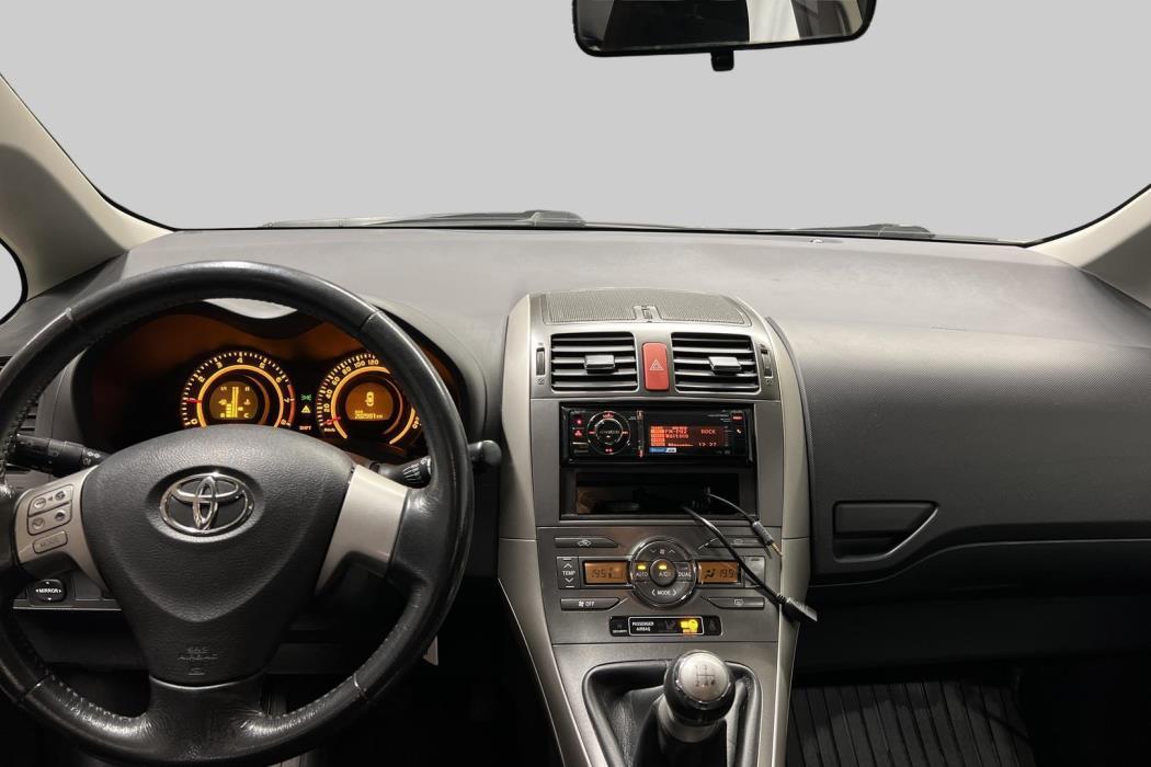 TOYOTA Auris 2007