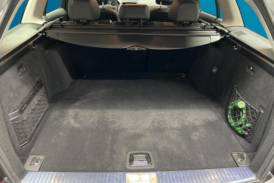 MERCEDES-BENZ C 2011
