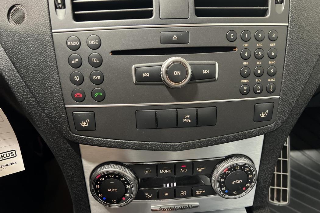 MERCEDES-BENZ C 2011