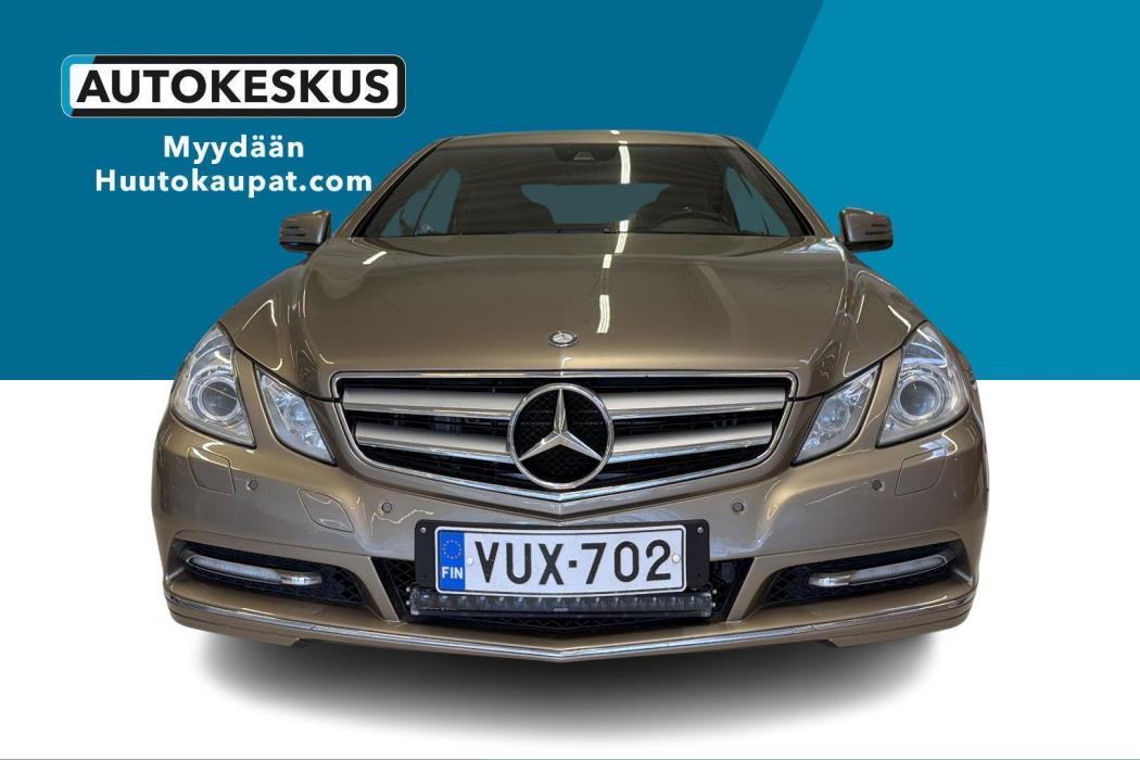 MERCEDES-BENZ E 2012