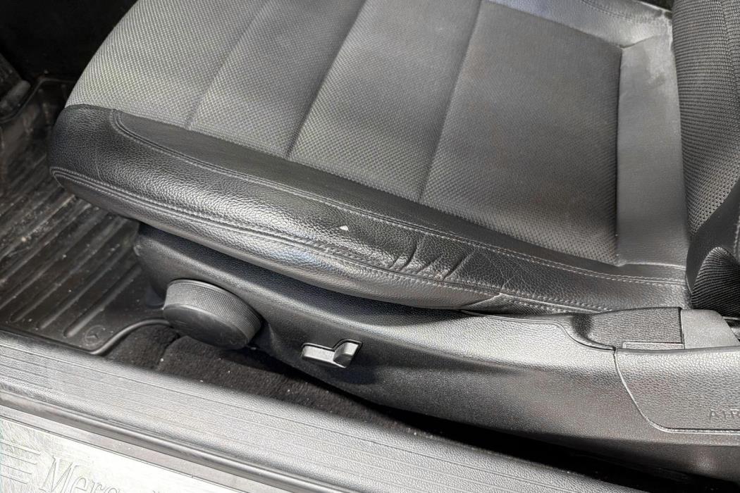 MERCEDES-BENZ E 2012