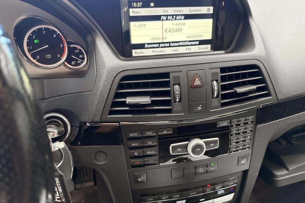 MERCEDES-BENZ E 2012