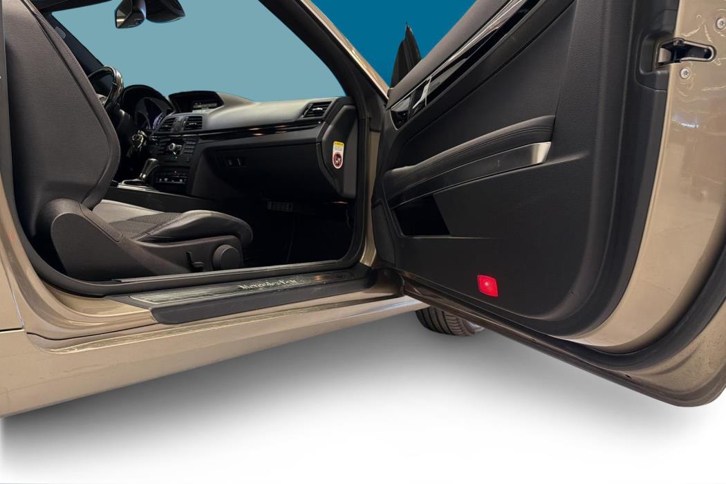 MERCEDES-BENZ E 2012