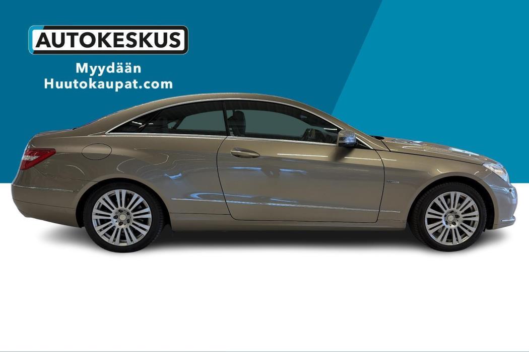 MERCEDES-BENZ E 2012