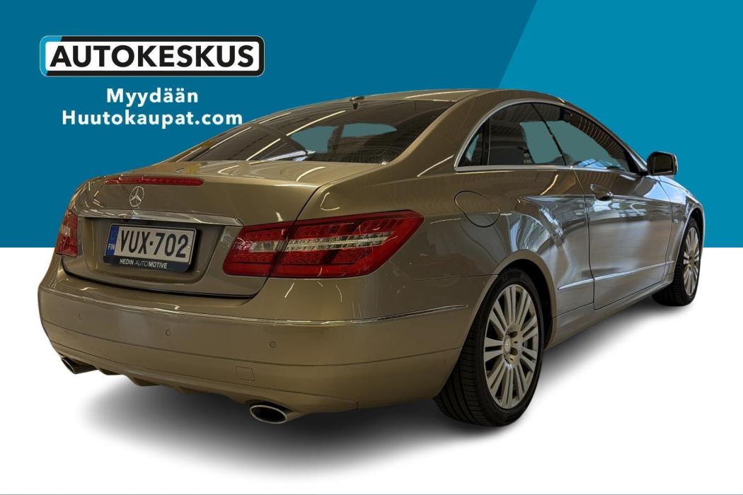 MERCEDES-BENZ E 2012