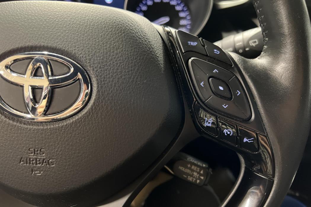 TOYOTA C-HR 2023